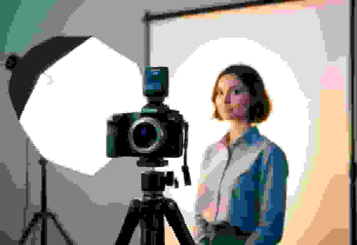 equipment-how-to-take-professional-headshot