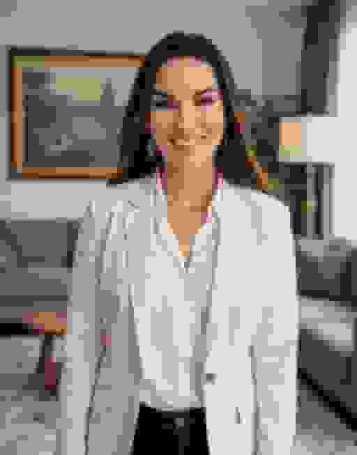 Professional headshot example 7