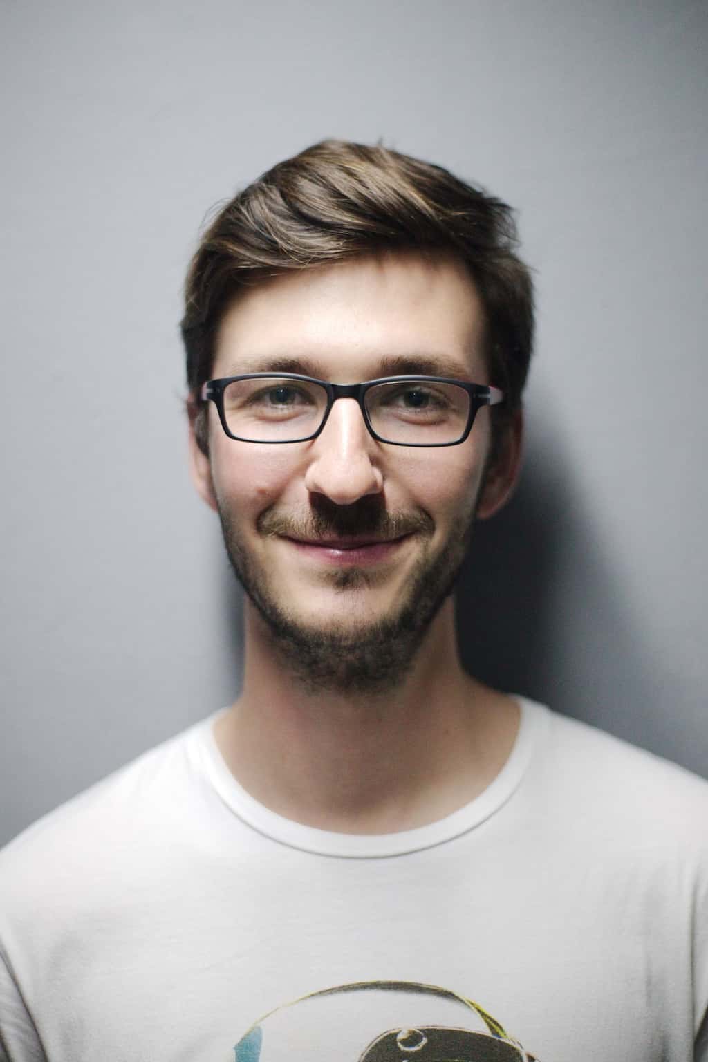 How to Take a Professional Headshot for LinkedIn