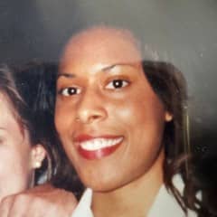 Original selfie uploaded by the customer