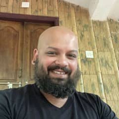 Original selfie uploaded by the customer