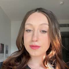 Original selfie uploaded by the customer