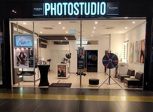 Photo of the Headshots Studio 'STUDIO LINE PHOTOGRAPHY'