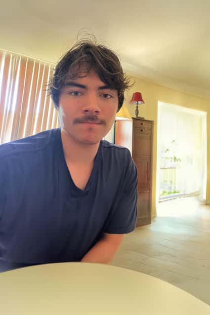 The original phone selfie a person uploaded