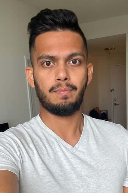 The original phone selfie a person uploaded