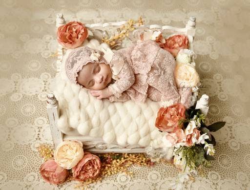 Photo of the Headshots Studio 'Gaga Photo Studio ID VISA Flying Dress Photos Maternity Newborn Cake smash passport'